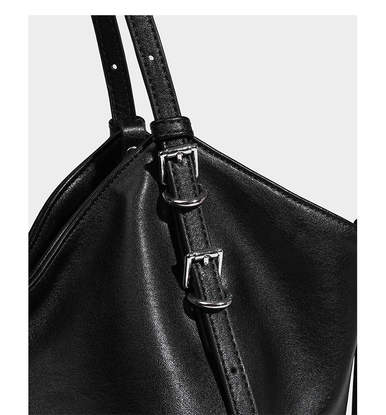 【Leah】Women's black big capacity shoulder bag