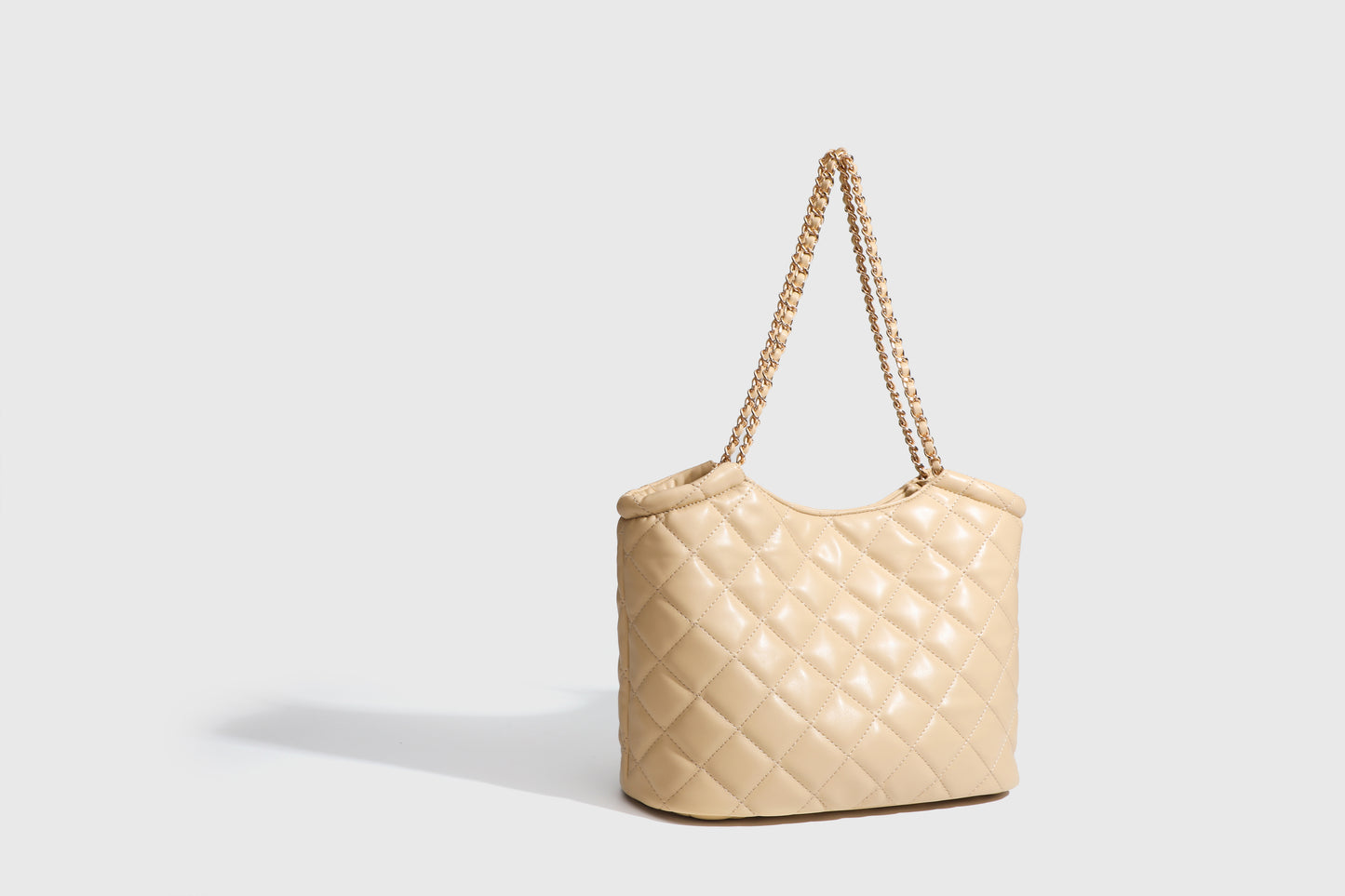 【Leah】Stylish Storage: Spacious Quilted Shoulder Bag for Every Occasion