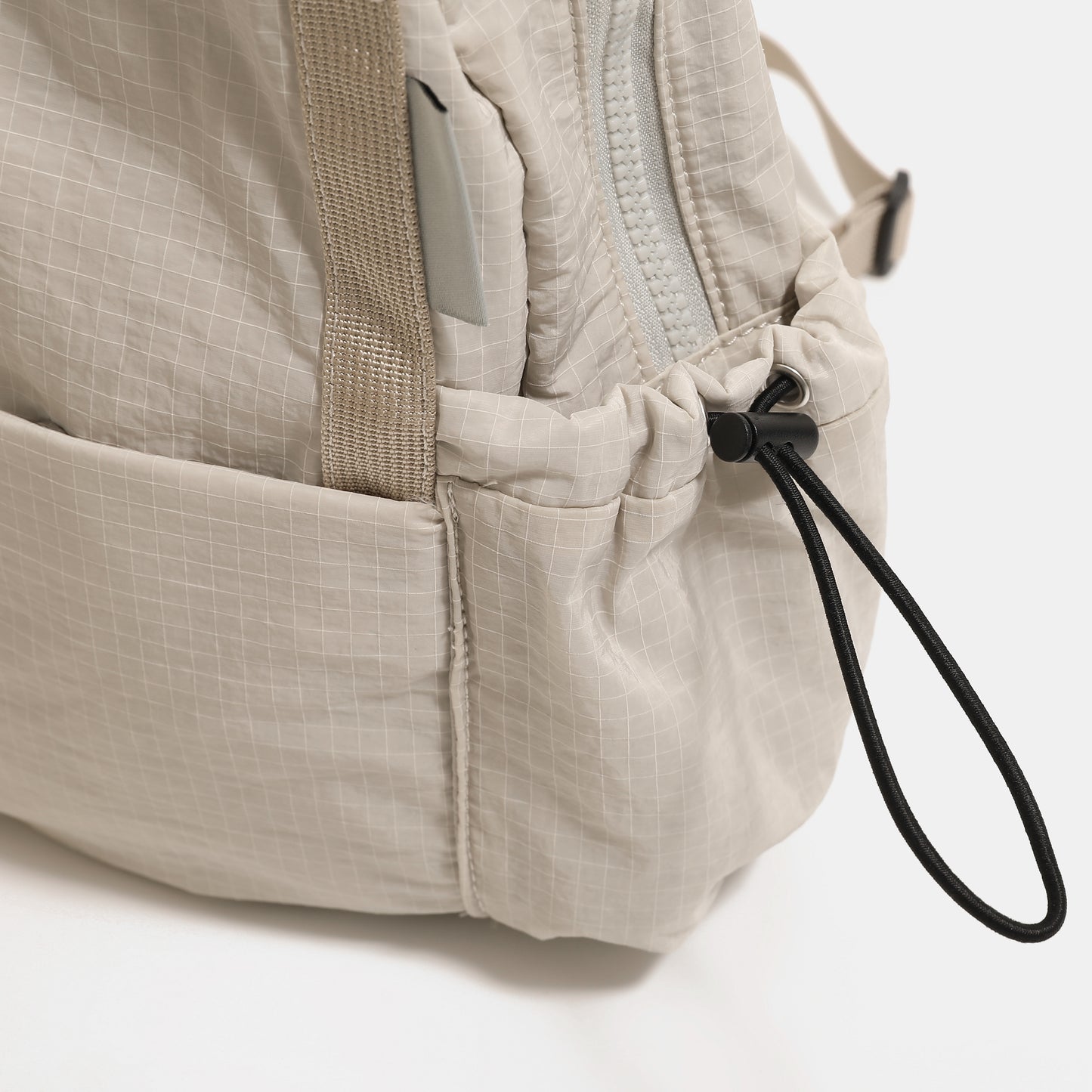 【Leah】Freedom to Roam – Ultra-Light Nylon Backpack