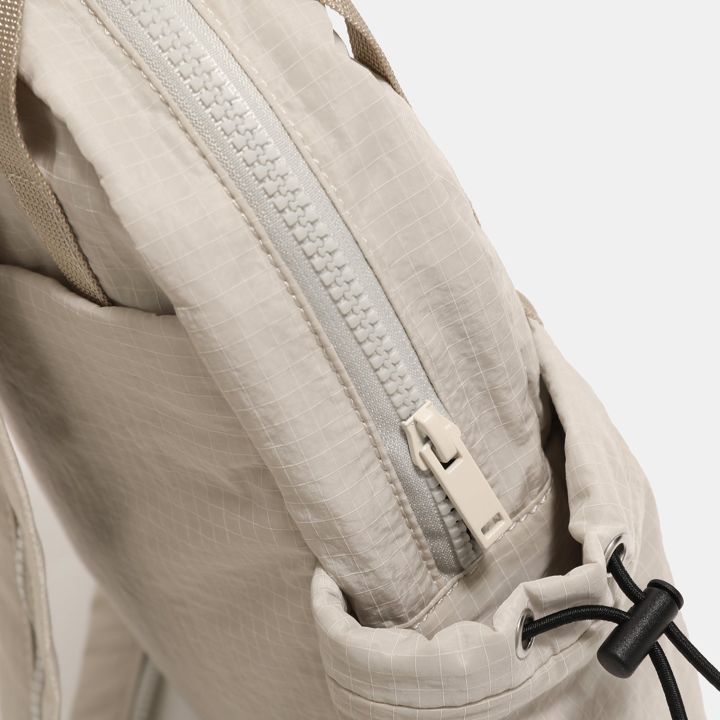 【Leah】Freedom to Roam – Ultra-Light Nylon Backpack