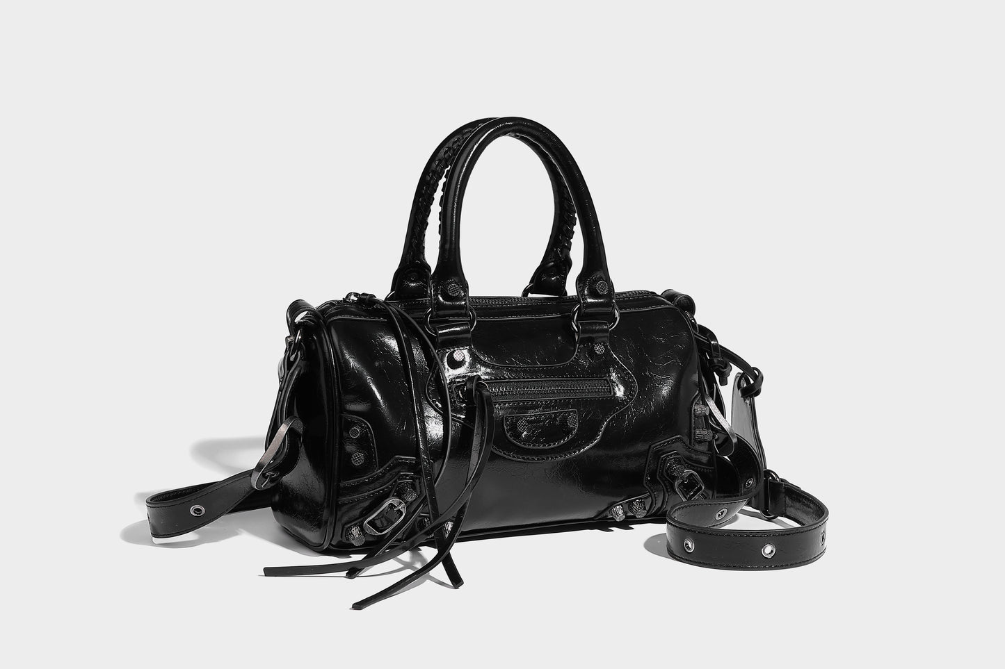 【Leah】Chic Glossy Elegance: Lacquer leather shoulder bag in Four Stunning Colors